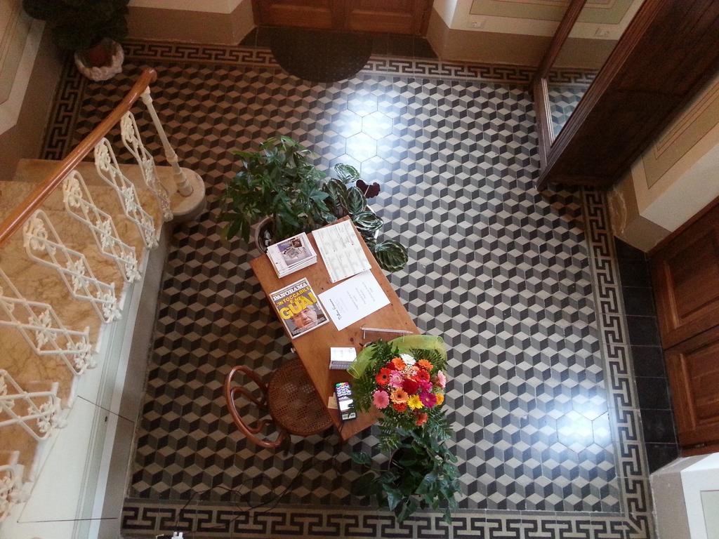 Villino Ermione Hotel มารินาดิปิซา ภายนอก รูปภาพ