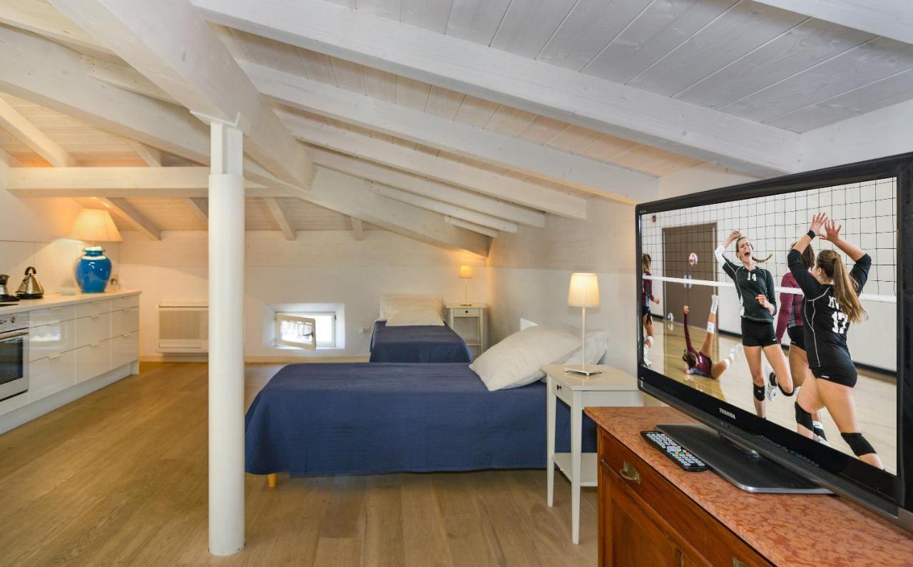 Villino Ermione Hotel มารินาดิปิซา ภายนอก รูปภาพ