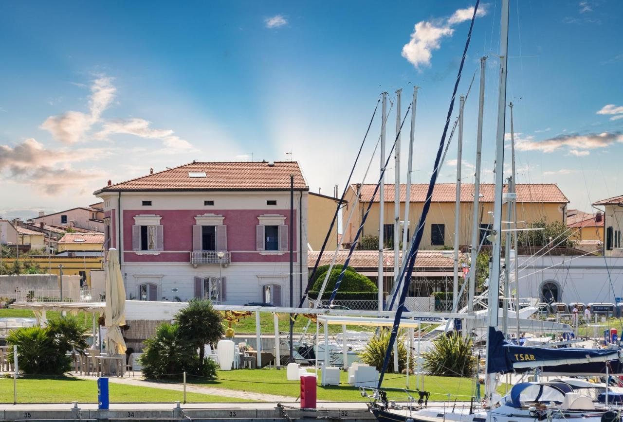 Villino Ermione Hotel มารินาดิปิซา ภายนอก รูปภาพ