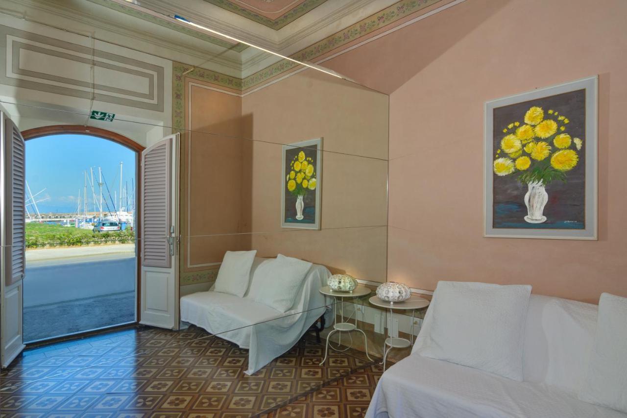 Villino Ermione Hotel มารินาดิปิซา ภายนอก รูปภาพ