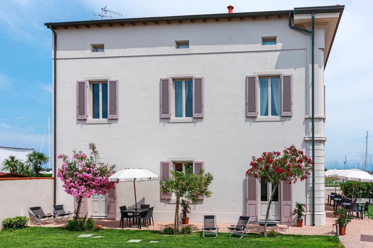 Villino Ermione Hotel มารินาดิปิซา ภายนอก รูปภาพ